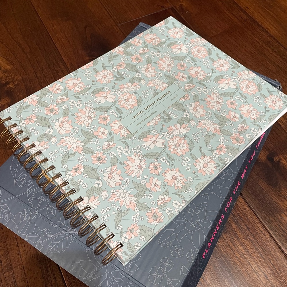 Laurel Denise Vertical Weekly Planner